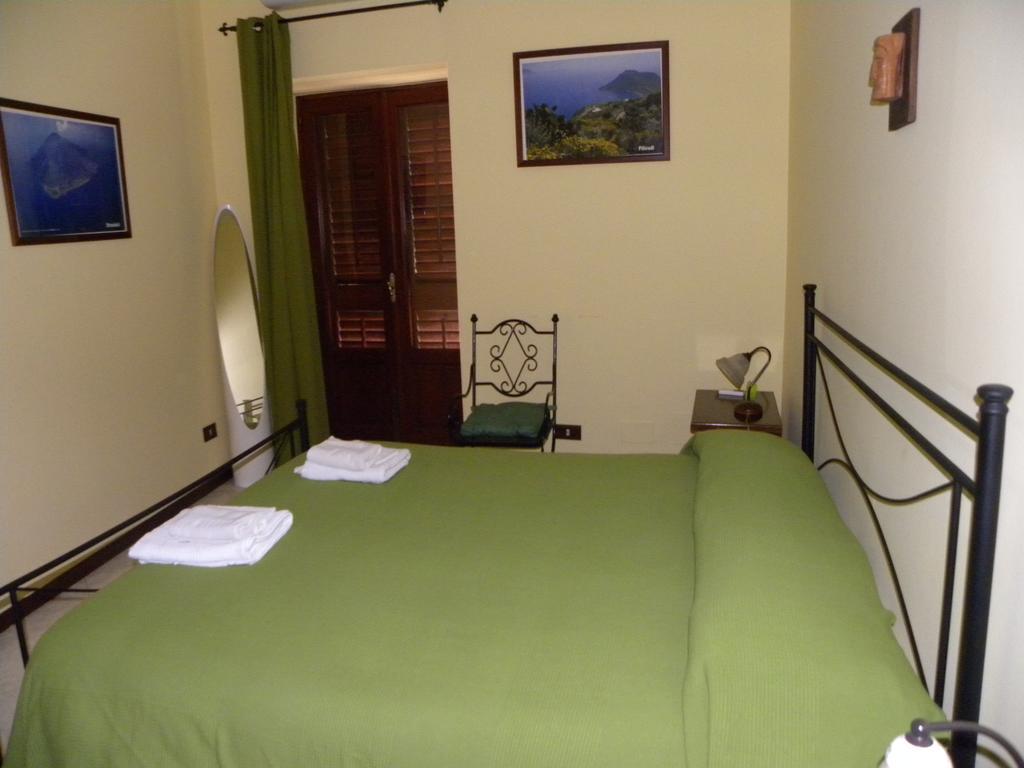 Case Vacanze Albamarina Lípara Quarto foto